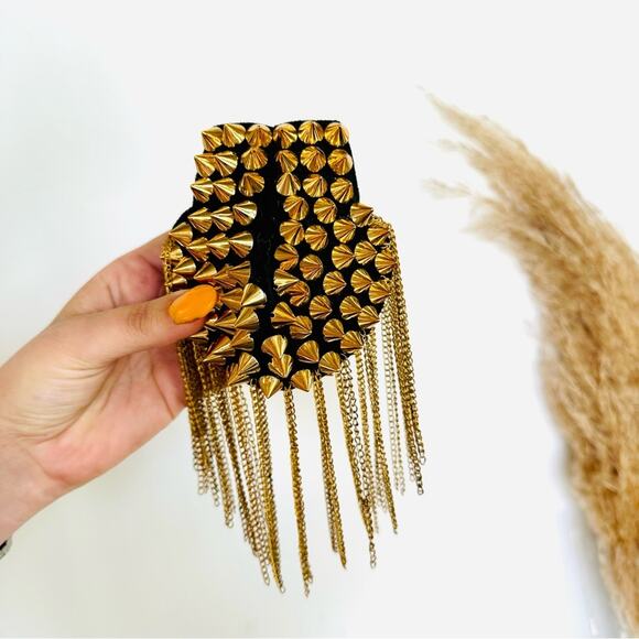 NEW Black Gold Felt Studded Chain Shoulder Pad Brooch Clip Pin Epaulet Jewelry - Picture 6 of 7